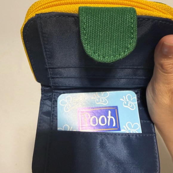 Tigger Embroidered Wallet - Picture 2 of 3